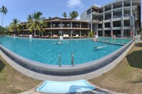 Paradise Beach Club Resort